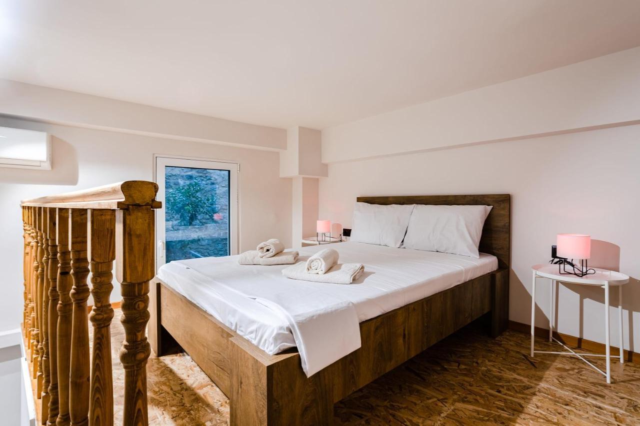 Uncover Kalamata'S Hidden Gem - Cosy City Nest Екстер'єр фото